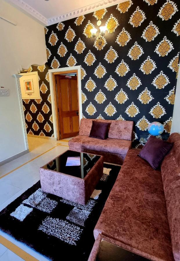 Aditya Premium Homestay- Furnished Air Conditioned- 2Bhk Jabalpur Extérieur photo